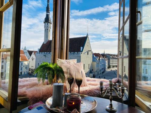Old Town Apartment | Dream Stay - Main Square Apartment with Picturesque View
