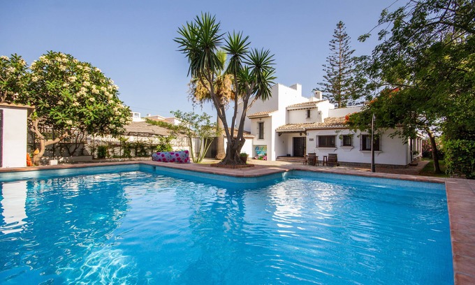 Rincon de la Victoria Villa | Dream villa on the beach - modern furnishings - new pool and WiFi