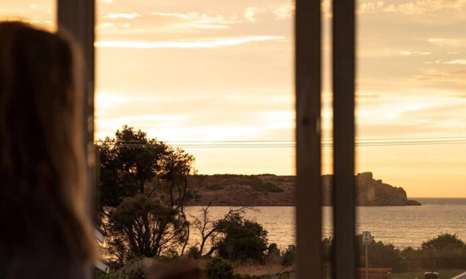 Victor Harbor Cottage | Dreams of Azur, a romantic beachfront stay for 2