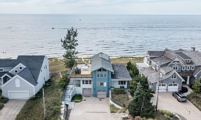 Michigan House | Dreamview- Private Lake frontage