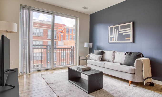 Near Northeast Apartment | Dreamy H Street 1BR w/Rooftop Pool & Gym, walk to Metro, by Blueground