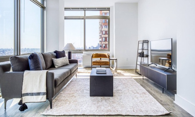 Hunters Point Apartment | Dreamy LIC 2BR w/ W/D, Elevator & Doorman, near East River, by Blueground