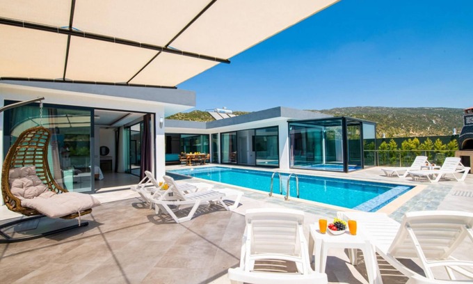 Sarıbelen Villa | Dreamy Villa with Private Pool and Jacuzzi in Kas