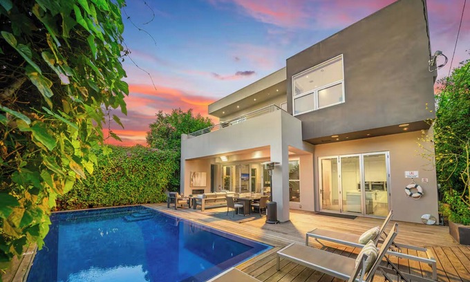 Beverly Grove House | Drexel Modern - Designer Home in Prime with Pool, & Luxe Finishes