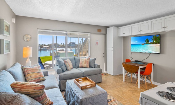 Isles of Capri Condo | Driftwood Landing 9- Isles of Capri Vacation Resort.