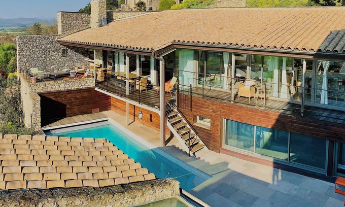 La Begude-de-Mazenc House | Drôme Provençale – A property with a swimming pool – Sleeps 10