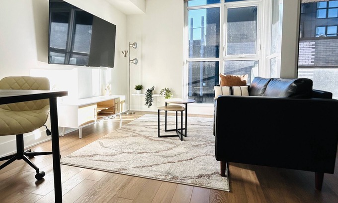 East Village Apartment | DT Stampede, River & Free Banff Parks Pass Unit