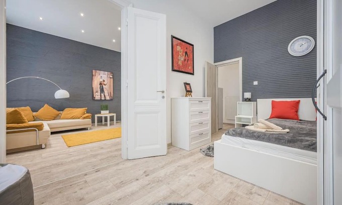 Belso-Ferencvaros Apartment | Dual 2BR Comfort Escape with 2 Bathroom by NW