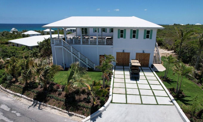 Hope Town House | "Duck Out"- Built in Feb 2025- Solar/Generator, Pool, Boat Slip- Elbow Cay