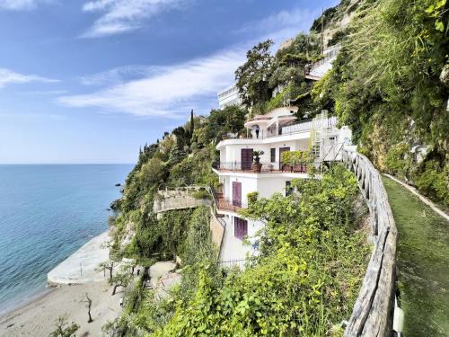 Vietri sul Mare Apartment | Due Relais - Panoramic Sea View Suites