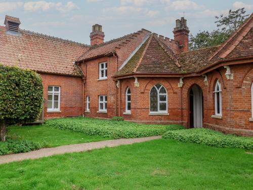 Woodbridge House | Duke Cottage