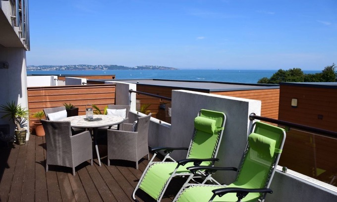 Brixham Apartment | Dunlin 3 - The Cove - sleeps 4 guests in 2 bedrooms