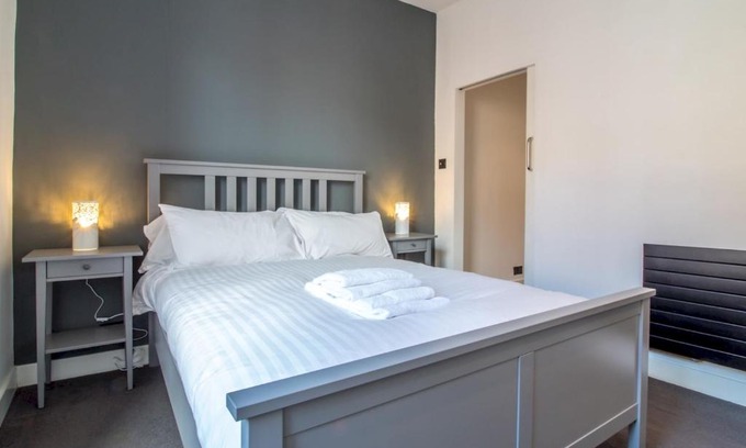 Newhaven Apartment | Duplex, 1BR Apartment, Sleeps 4, Newhaven Harbour