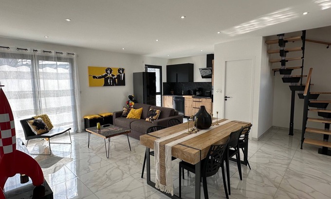 Douvaine Apartment | Duplex 80m2, Le Refuge du Léman, lake and mountains, for 6 people