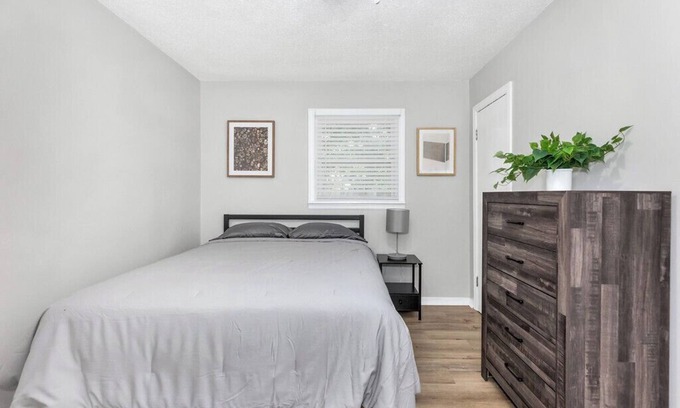 Huntsville Apartment | Duplex Apartment w/Office Space