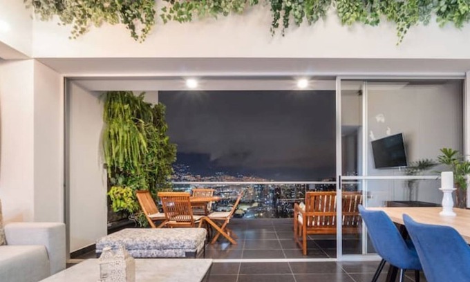 El Castillo Apartment | Duplex apt w/ gym, jacuzzi, terrace & views
