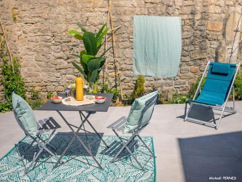 Port-Louis Apartment | Duplex charmant T3/4 à 150m des criques, court commune, proche bourg à Port-Louis - FR-1-349-170