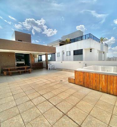 Castelo Apartment | Duplex espaçoso e confortável para até 12 pessoas