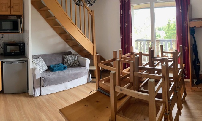 Besse-et-Saint-Anastaise Ski Chalet | Duplex apartment in family residence