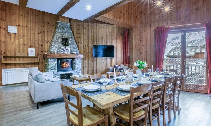 Val-d'Isere Apartment | Duplex montagnard rustique avec cheminée, au vieux village de Val-d'Isère, au pied des pistes - FR-1-694-71