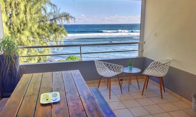 Saint-Leu Apartment | Duplex on the beach