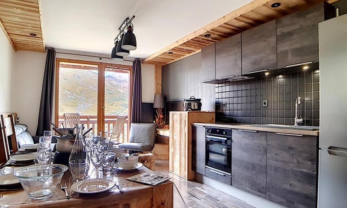 Les Bruyeres Apartment | Duplex rénové ski aux pieds, balcon, 10 pers, 3 chambres - FR-1-344-366