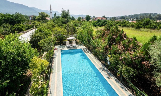 Koycegiz Villa | Duplex Villa w Shared Pool, Garden in Dogusbelen