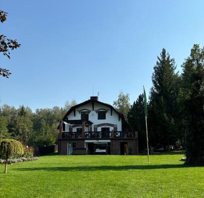 Sorkwity Villa | Dzikie Historie Młynik