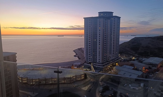 Gibraltar Apartment | E1 Spacious Studios, Fantastic Sea, Beach, Sunrise and Sunset View, HIgh Floor