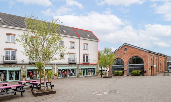 Clifden Ski Chalet | E1 Station House - Newly refurbished Townhouse in Clifden