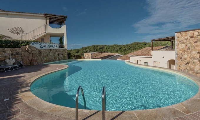 Baja Sardinia Apartment | Ea Bianca Three-room apartment sleeps 6, sea view, A.C