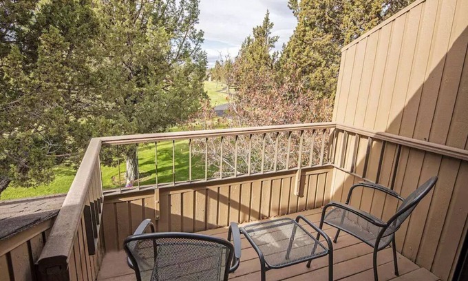Redmond Condo | Eagle Crest Resort condo, Redmond, OR