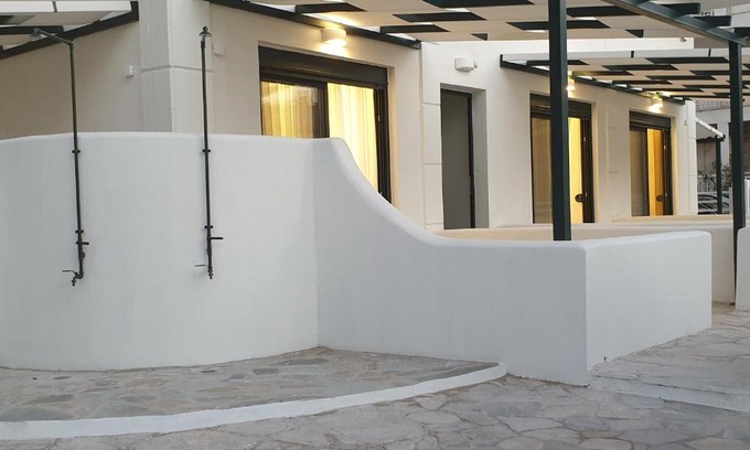 Perea Apartment | Eantos Studios and Suites