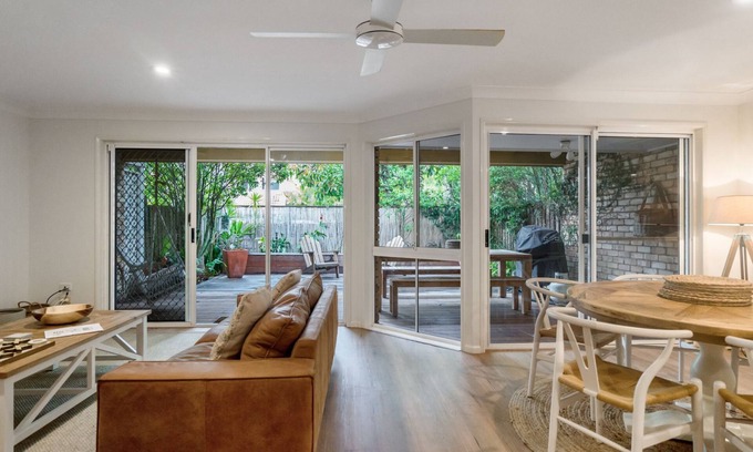 Byron Bay Villa | Eastpoint 4 - Best of Byron on the doorstep, park the car and walk everywhere.