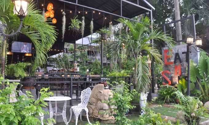 Phuket Hotel | Eat n Sleep