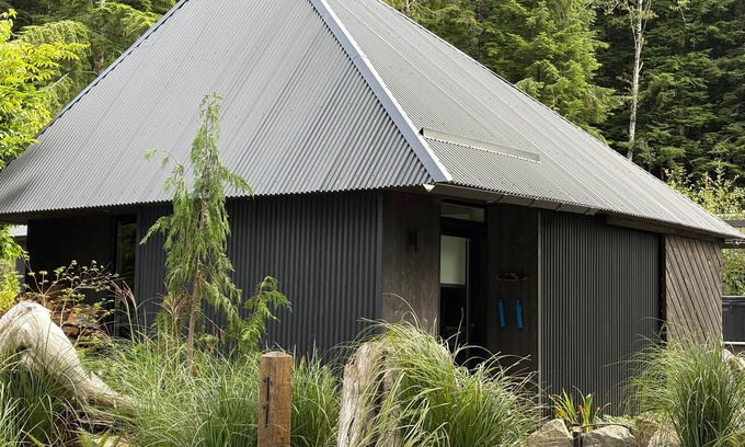 Port Renfrew Cabin | Ebb&Flow Cottages (Unit 11 - Flow)