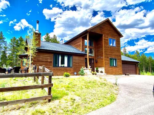 Evergreen House | Echo Hills Mountain Lodge - Evergreen Mountain Top Retreat - 15 minutes to SKI!