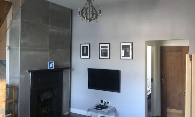 The Liberties House | Eclectic 1 Bedroom Cottage in Dublin
