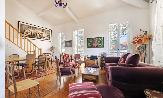 Amerique Apartment | Eclectic Delights, by Veeve