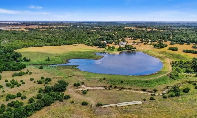 Leon Junction Apartment | [Eclipse Amenities Included]142 Acre Ranch Glamping Tent 6