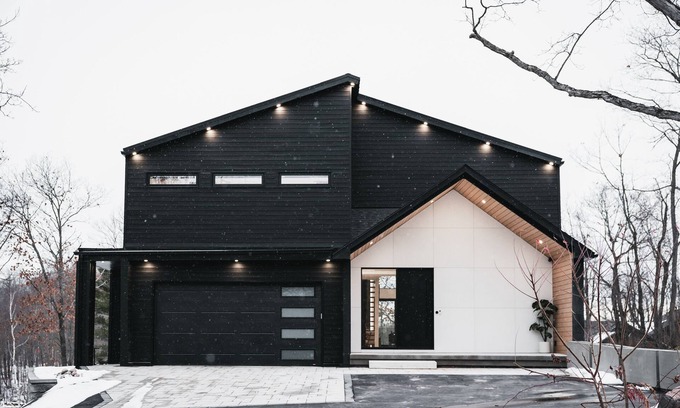 Severn Ski Chalet | Eco Bay Chalet: Luxury Year Round Group Stay in Muskoka