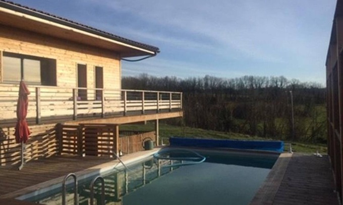 Veyrines-de-Vergt Cottage | Eco-Friendly Wooden House with Private Pool in Scenic Dordogne