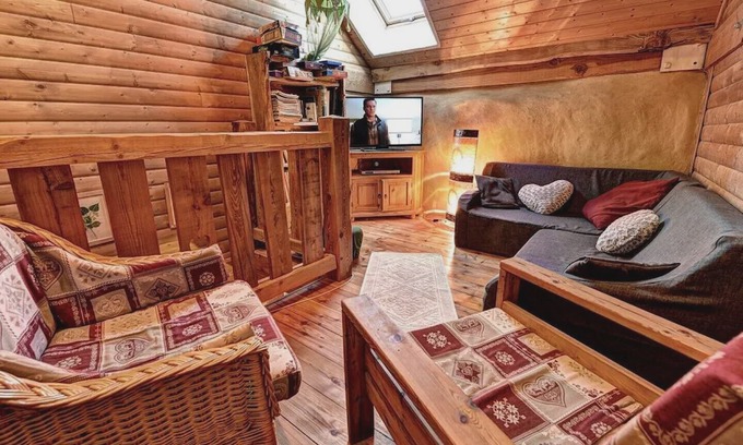 Saint-Martin-de-Queyrieres Villa | Ecological house 5 minutes from Briancon, 10 people, 2 ears, comfort, SPA 6