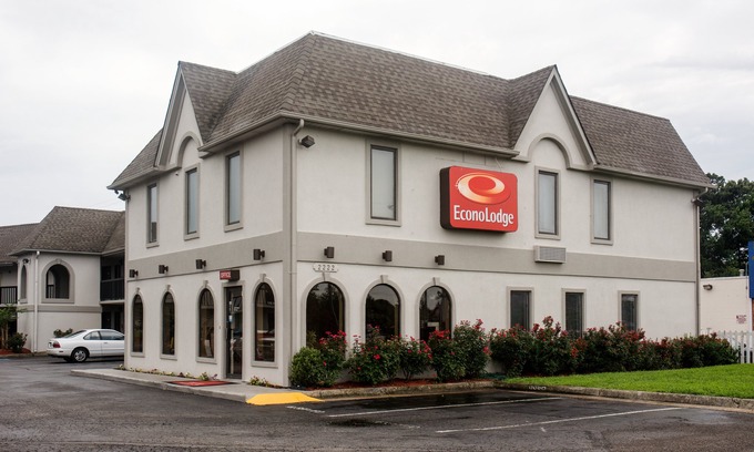 South Norfolk Hotel | Econo Lodge Chesapeake Route 13 and I-464