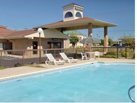 Franklin Cabin | Econo Lodge Franklin
