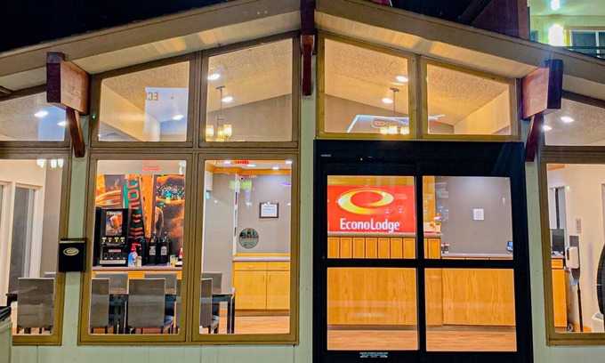 Winnemucca Hotel | Econo Lodge Inn & Suites Winnemucca