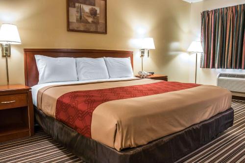 Paw Paw Cabin | Econo Lodge