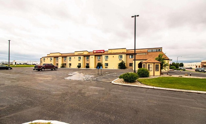 Watertown Cabin | Econo Lodge