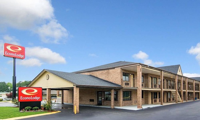 Weldon Hotel | Econo Lodge Weldon - Roanoke Rapids