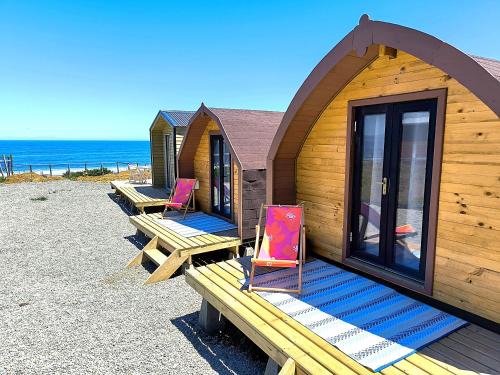 Valdivia House | Ecopods Playa Curiñanco